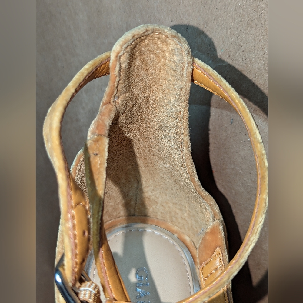 Gianni Bini Velvet Itzel Heels Tuscan Sun - Picture 7 of 11